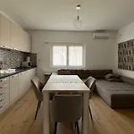 Petita Garden Апартаменты Шиофок