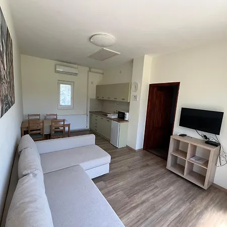 Petita Garden דירה *