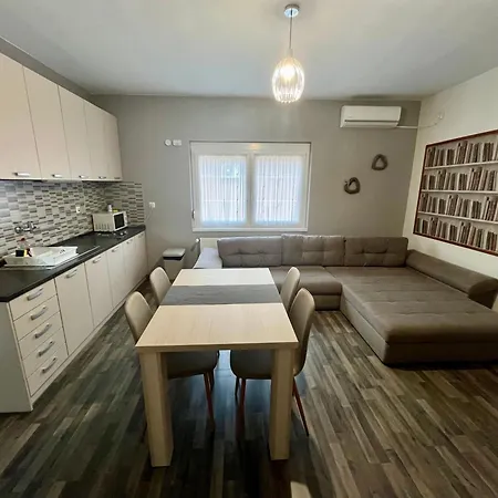 Petita Garden שיופוק