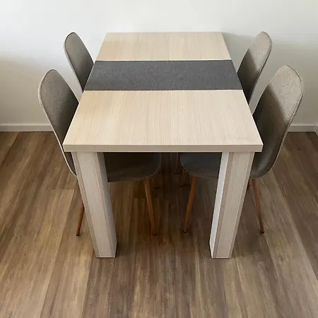 Apartament Petita Garden *